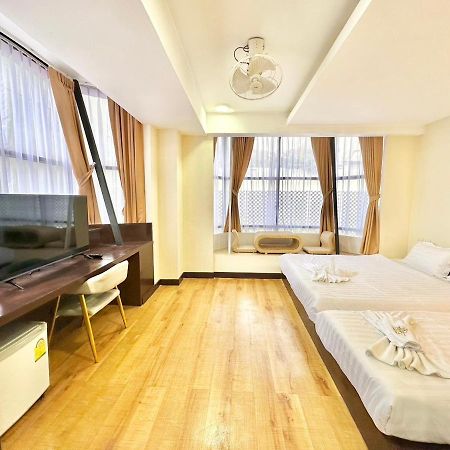 Abc So Hotel Bangkok Esterno foto