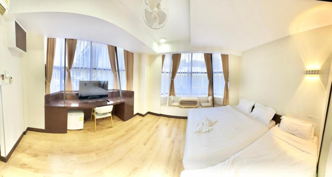 Abc So Hotel Bangkok Esterno foto