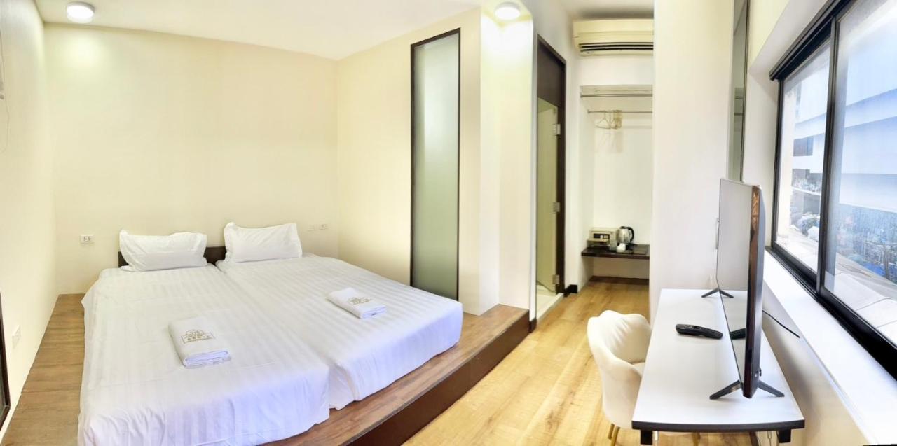 Abc So Hotel Bangkok Esterno foto